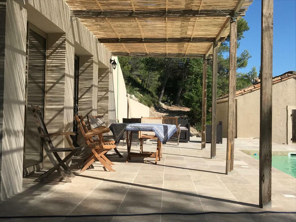 Mas De La Fadeto Acomodação com café da manhã Les Baux-de-Provence Exterior foto