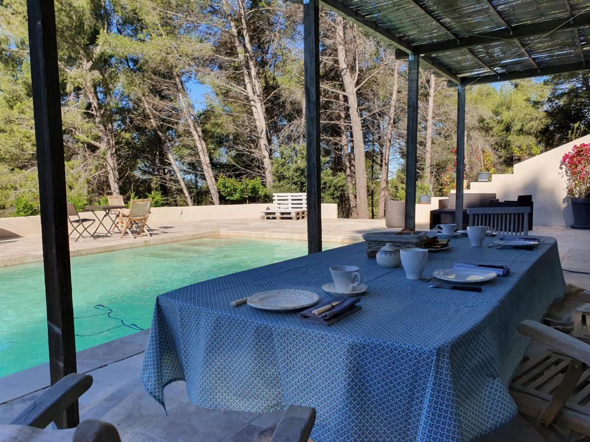 Mas De La Fadeto Acomodação com café da manhã Les Baux-de-Provence Exterior foto